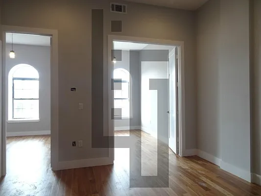 Rented by Loom Group | media 35