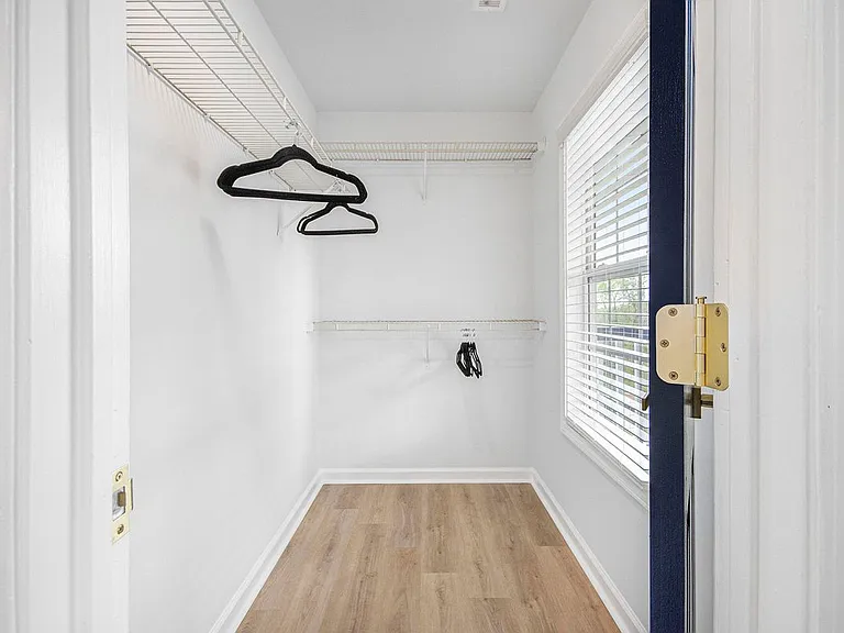 260 Aurora Ave NW — Photo 22