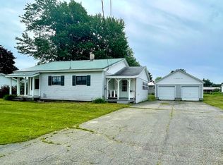 6 North St, East Millinocket, ME 04430