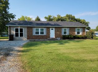 136 Hickory Dr, Hanover, IN 47243