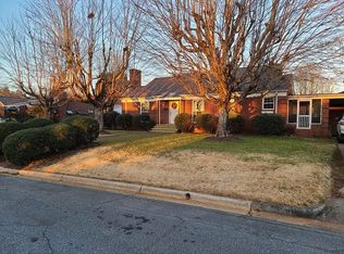 515 Mountain View St, Lenoir, NC 28645