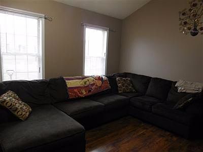 5th image of 109 Cedar Crest Ln