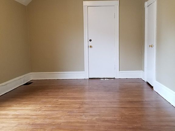 3rd image of 3247 Minnehaha Ave APT 2
