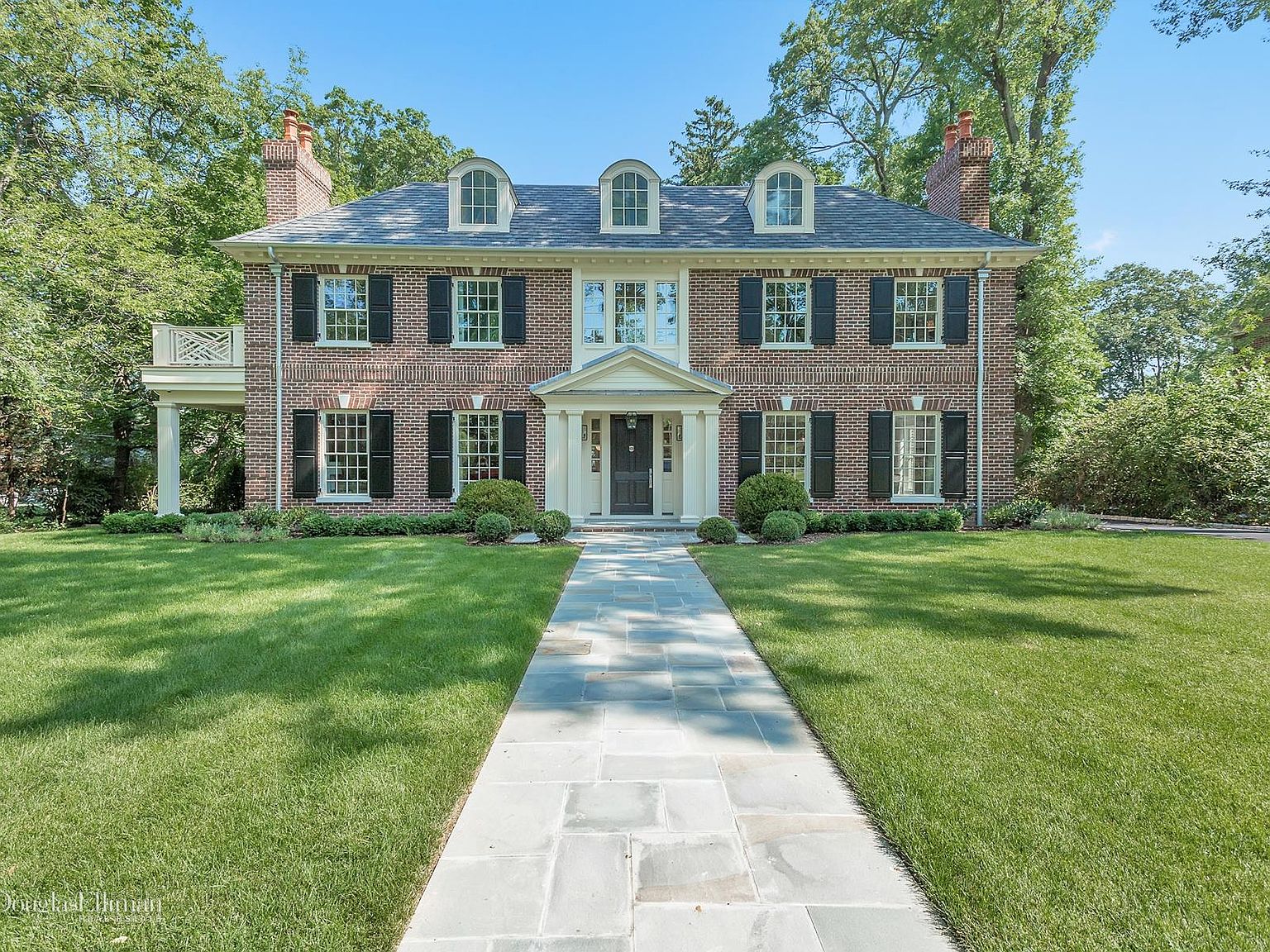 107 Colonial Pkwy, Manhasset, NY 11030 Zillow