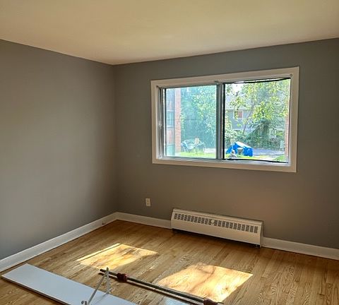 3rd image of 627 Carsons Rd #6