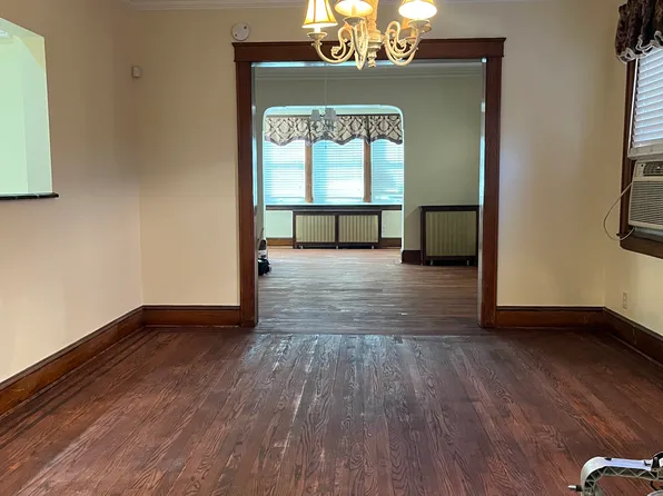 465 Greenmount Avenue image 5 of 10