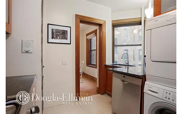Sold by Douglas Elliman | media 6