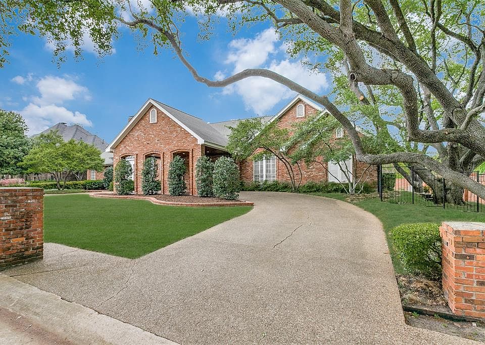 1st image of 12104 Madeleine Cir