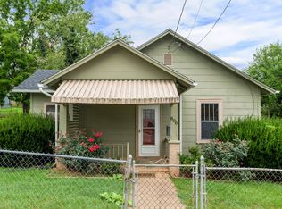 806 Robertson St, Staunton, VA 24401