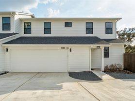 1500 Sylvan Glade Rd, Austin, TX