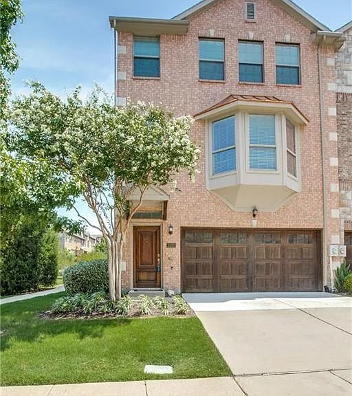 1531 Biltmore Ln — Photo 4