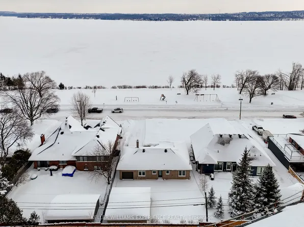 68 Kempenfelt Dr, Barrie, ON L4M 1C1