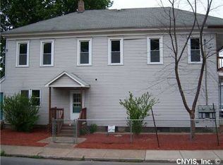 116 Woods Rd, Liverpool, NY 13209