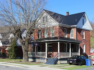 311 N Spring St, Everett, PA 15537