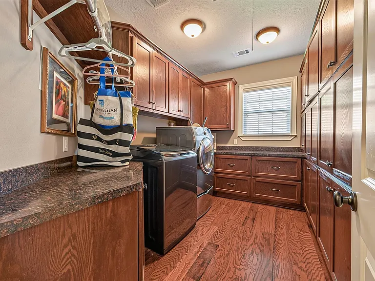 2311 Flamingo St — Photo 31
