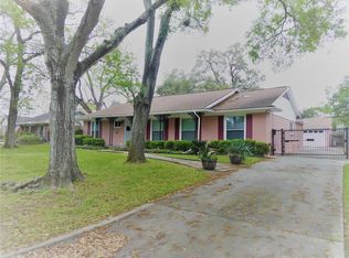 7817 Oldhaven St, Houston, TX 77074