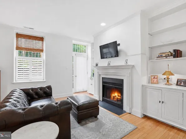 301 G St NE APT 3, Washington, DC 20002
