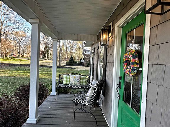3rd image of 159 Meadow Wood Dr