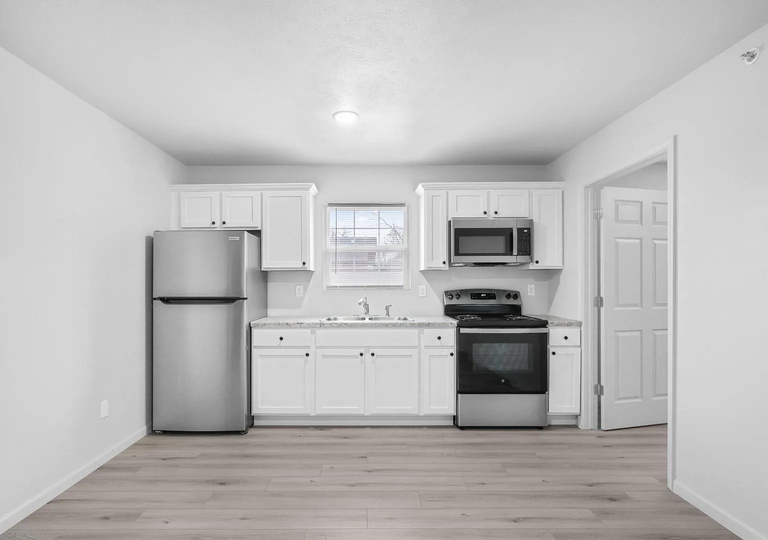634 N Main - 8 — Photo 1