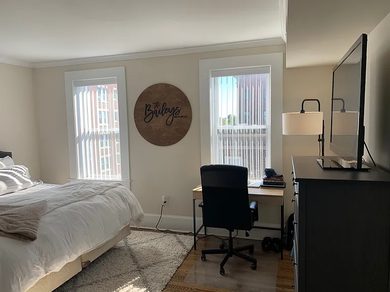 12 Short St #5 — Photo 4