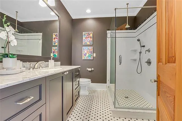 4200 Saint Charles Ave — Photo 13