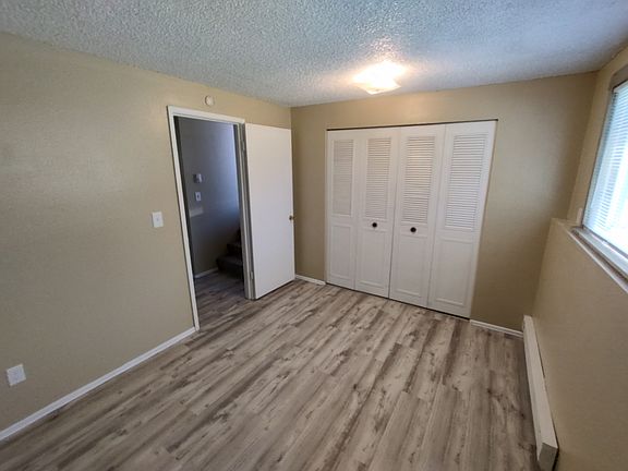 2nd image of 1122 Francis Ave