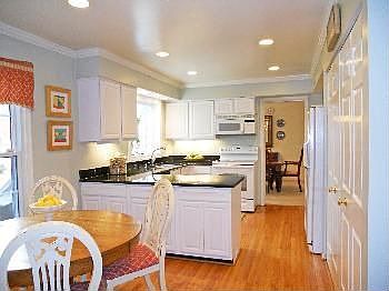 5th image of 5233 Herzell Woods Ct