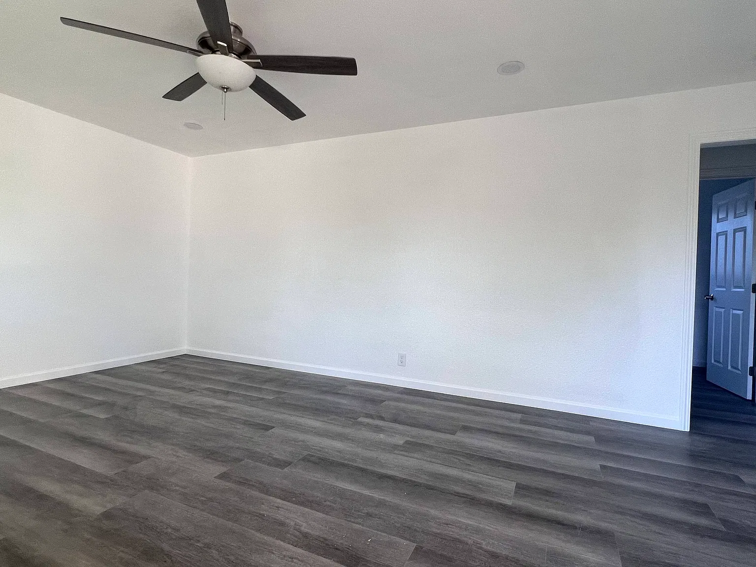 2 bed, 726 sqft, $1,775 — Photo 3