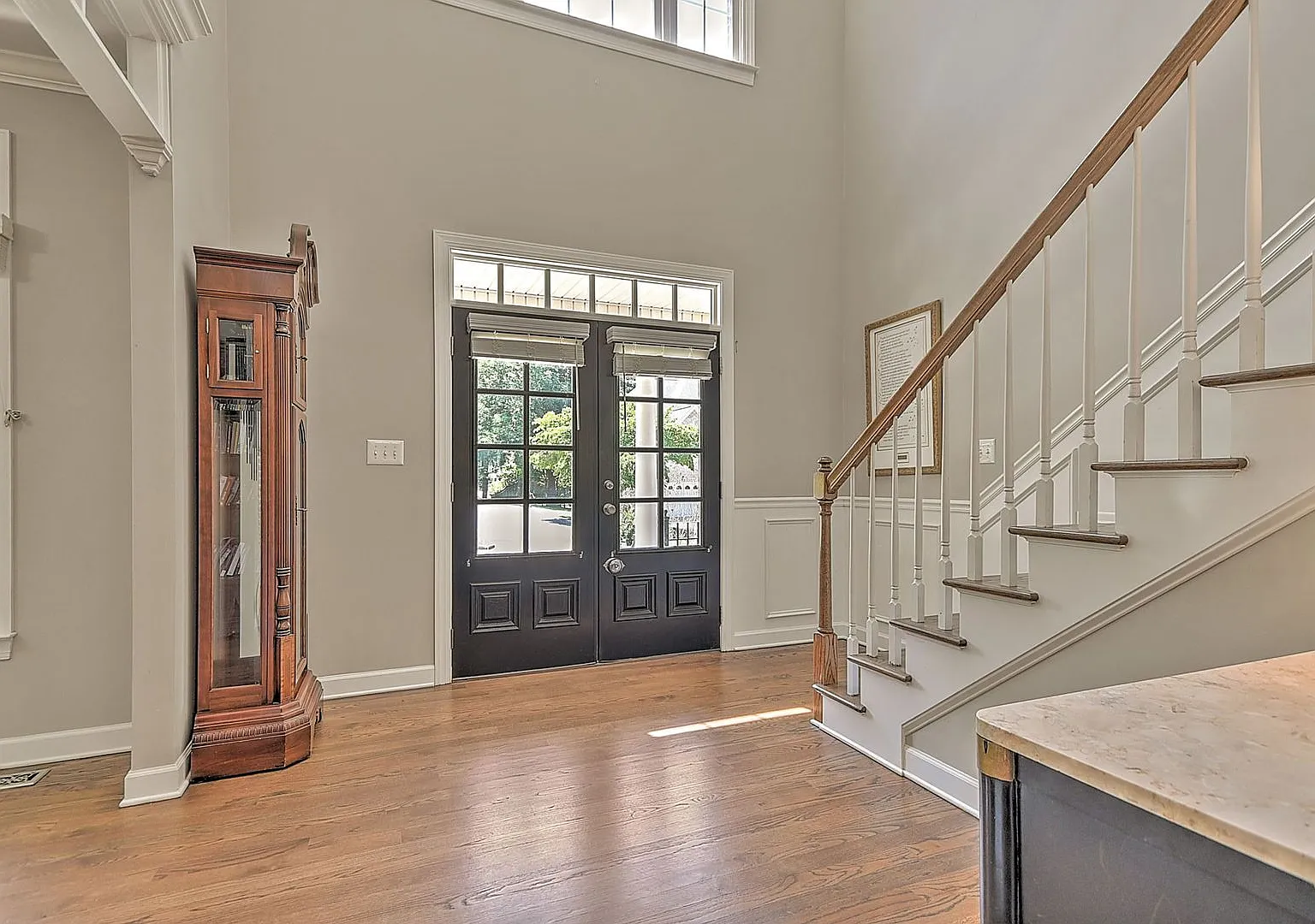 Spacious 5-Bedroom, 5-Bath Home for Rent in Shadowwood — Photo 3