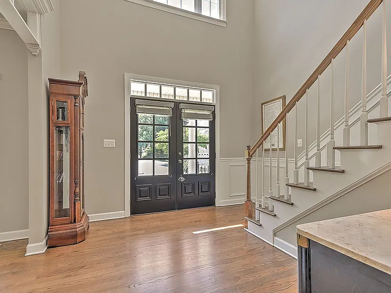 9 Wayland Ct — Photo 3