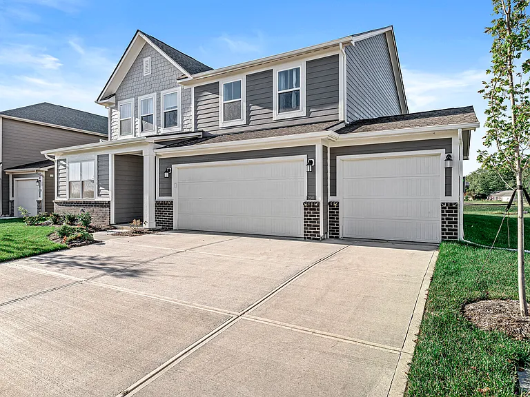 2240 Bauer Creek Dr — Photo 8