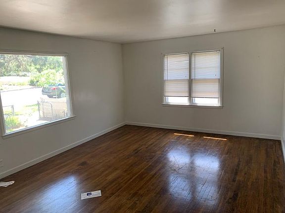 5th image of 402 S Kimball St