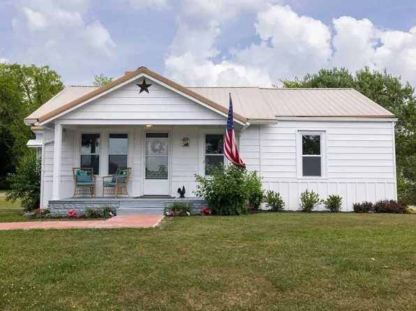 172 Huff St, Renick, WV 24966