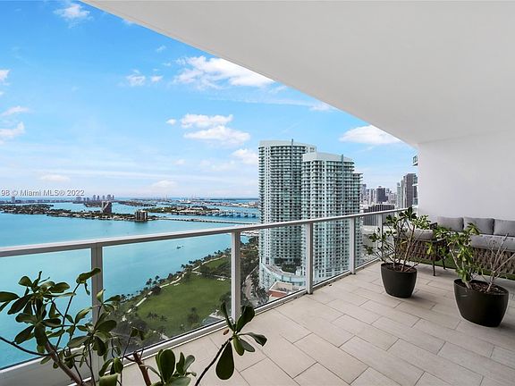 2nd image of 2020 N Bayshore Dr #3405-3406