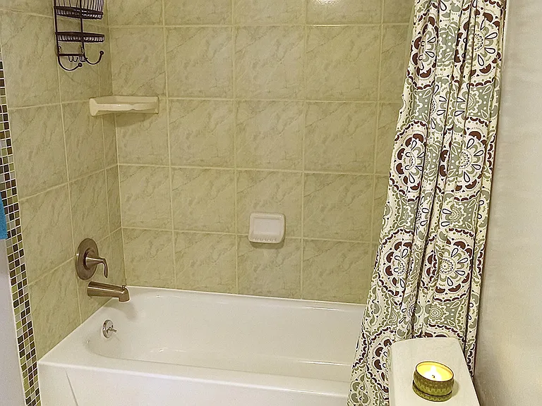 1221 Drew St #B6 — Photo 11
