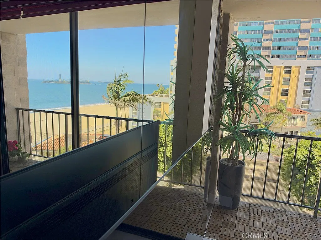 1 bed, 632 sqft, $2,850 — Photo 2
