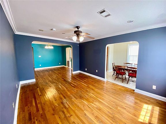 2nd image of 6115 Mandeville St