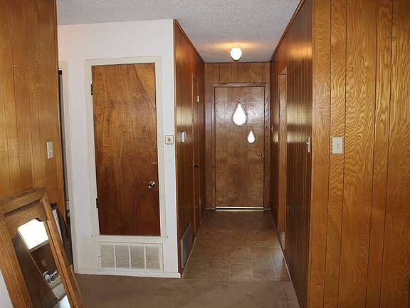 2nd image of 362 W Blackjack St