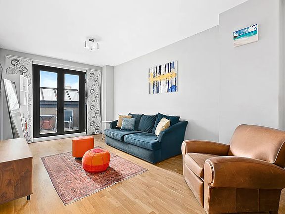 2nd image of 500 4th Ave #11P