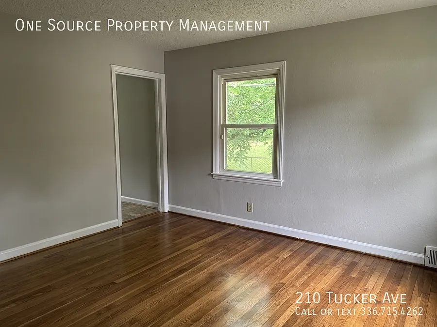 3 bed, 1120 sqft, $1,500 — Photo 3