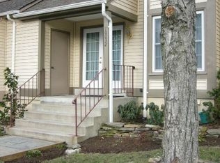 10032 Beacon Pond Ln, Burke, VA 22015