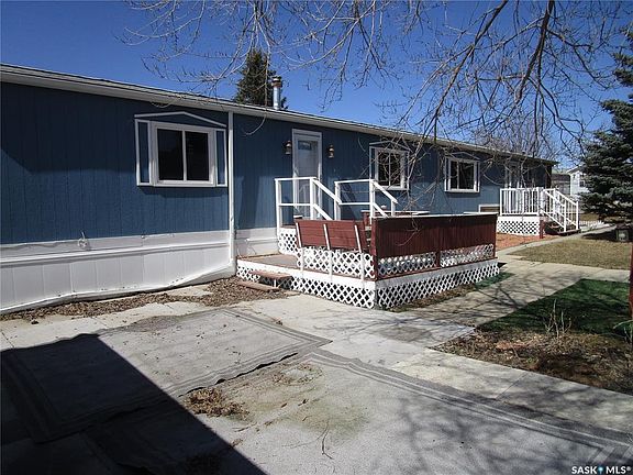 2nd image of 28 Crystal DRIVE