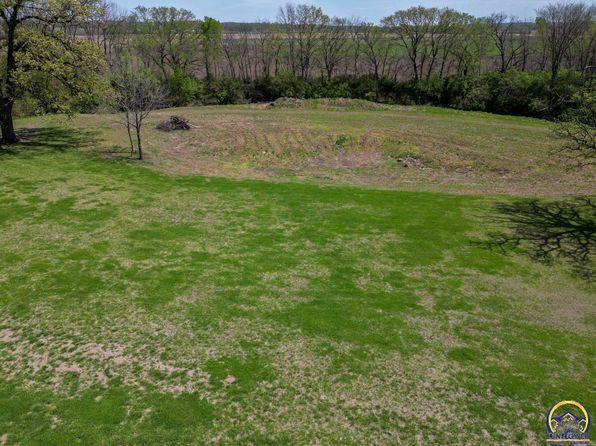 2480 Koa Rd, Grantville, KS 66429