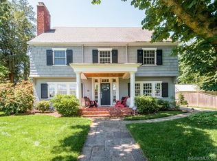 15 Walbridge Rd, West Hartford, CT 06119