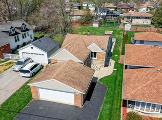 5640 W Hawthorne Ave, Berkeley, IL 60163