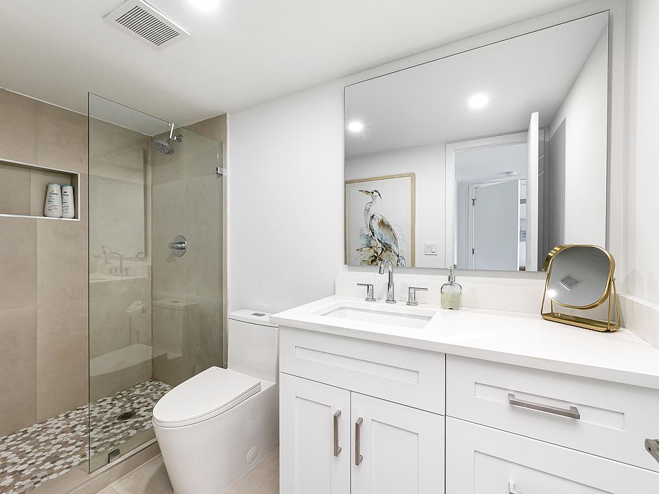 1st image of 1427 E Hillsboro Boulevard #523