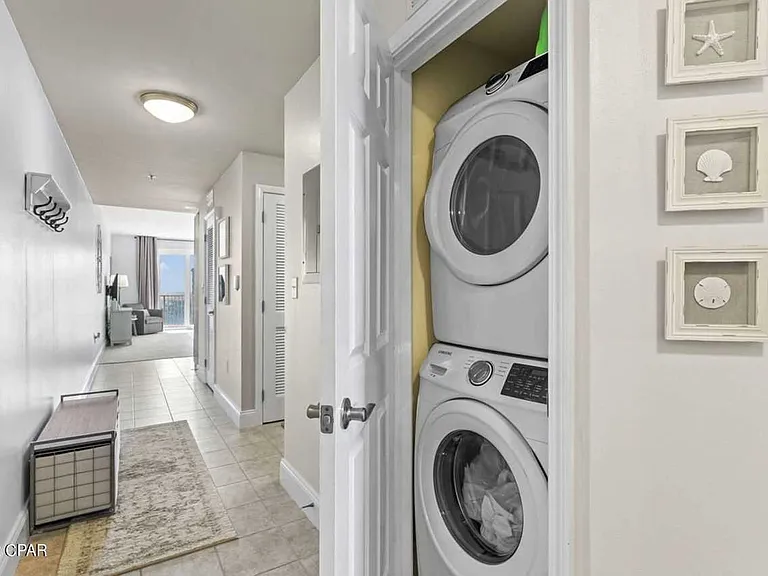 9860 S Thomas Dr #702 — Photo 15