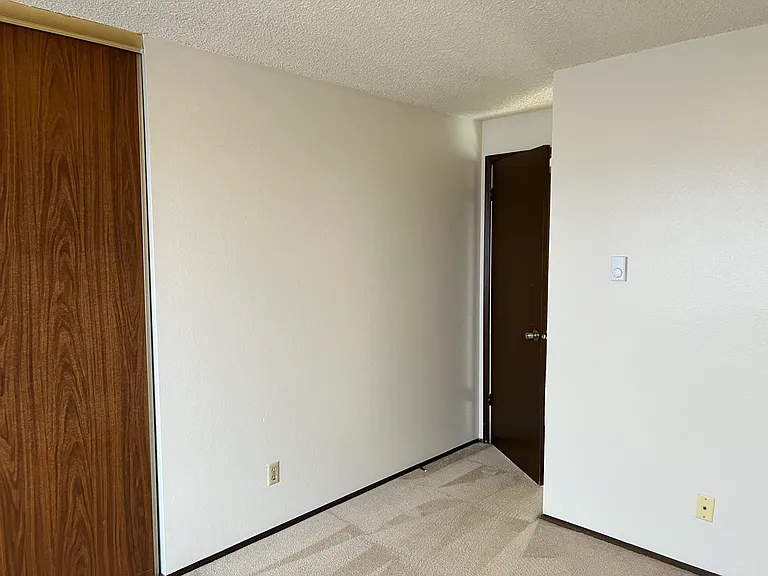 220 N 15th St #8 — Photo 10