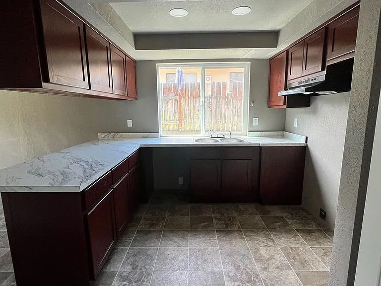 1218 S 41st Ave — Photo 15