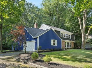 34 E Riding Dr, Cherry Hill, NJ 08003